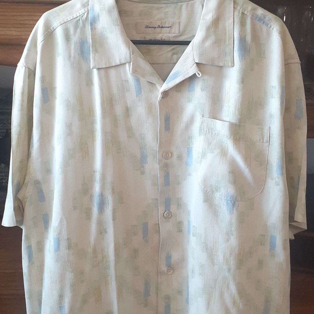 Tommy Bahama button shirt XL not Hawaiian print